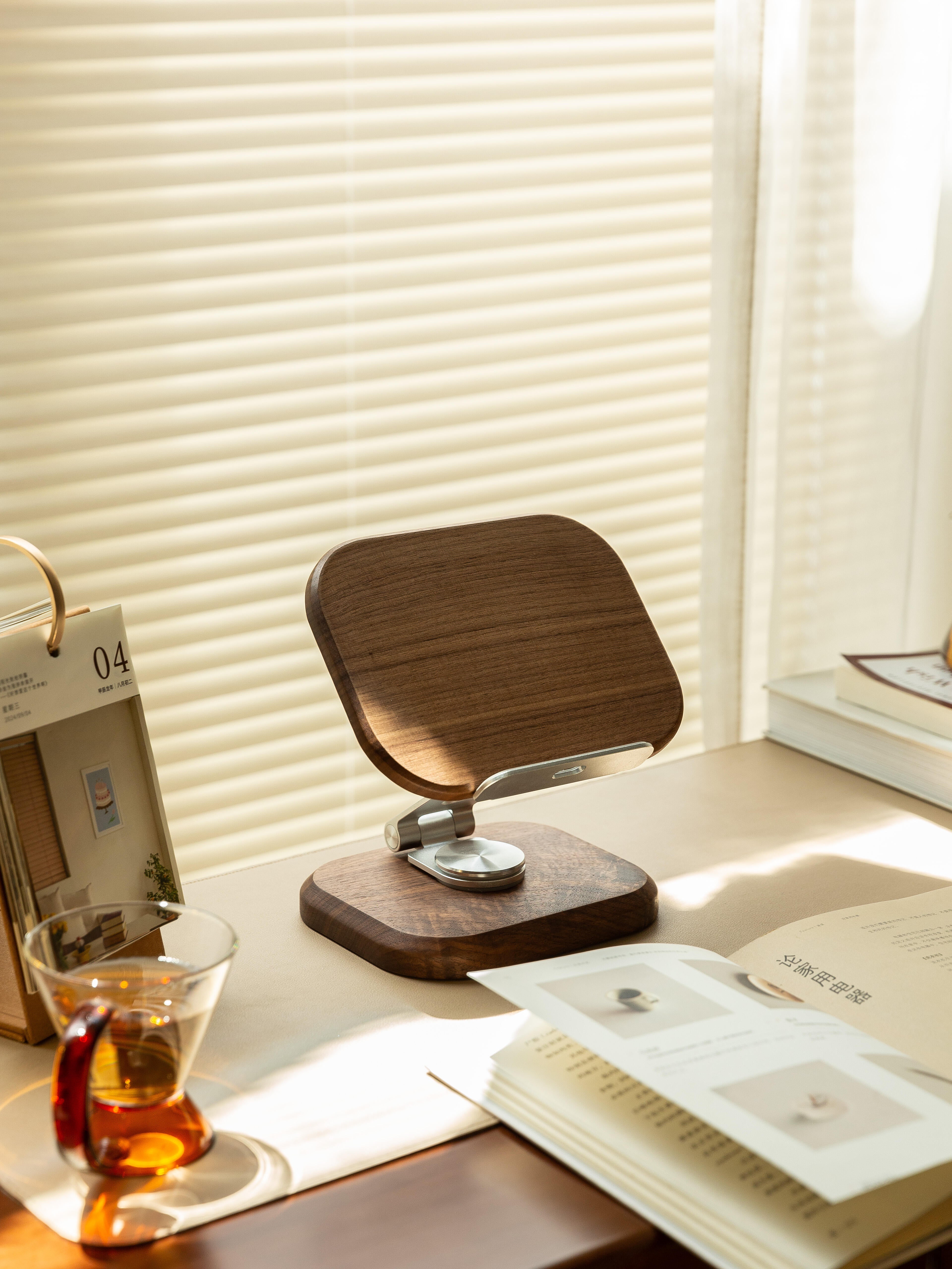 Phone & Watch &Tablet Stands