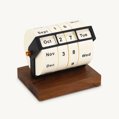 perpetual desk calendar