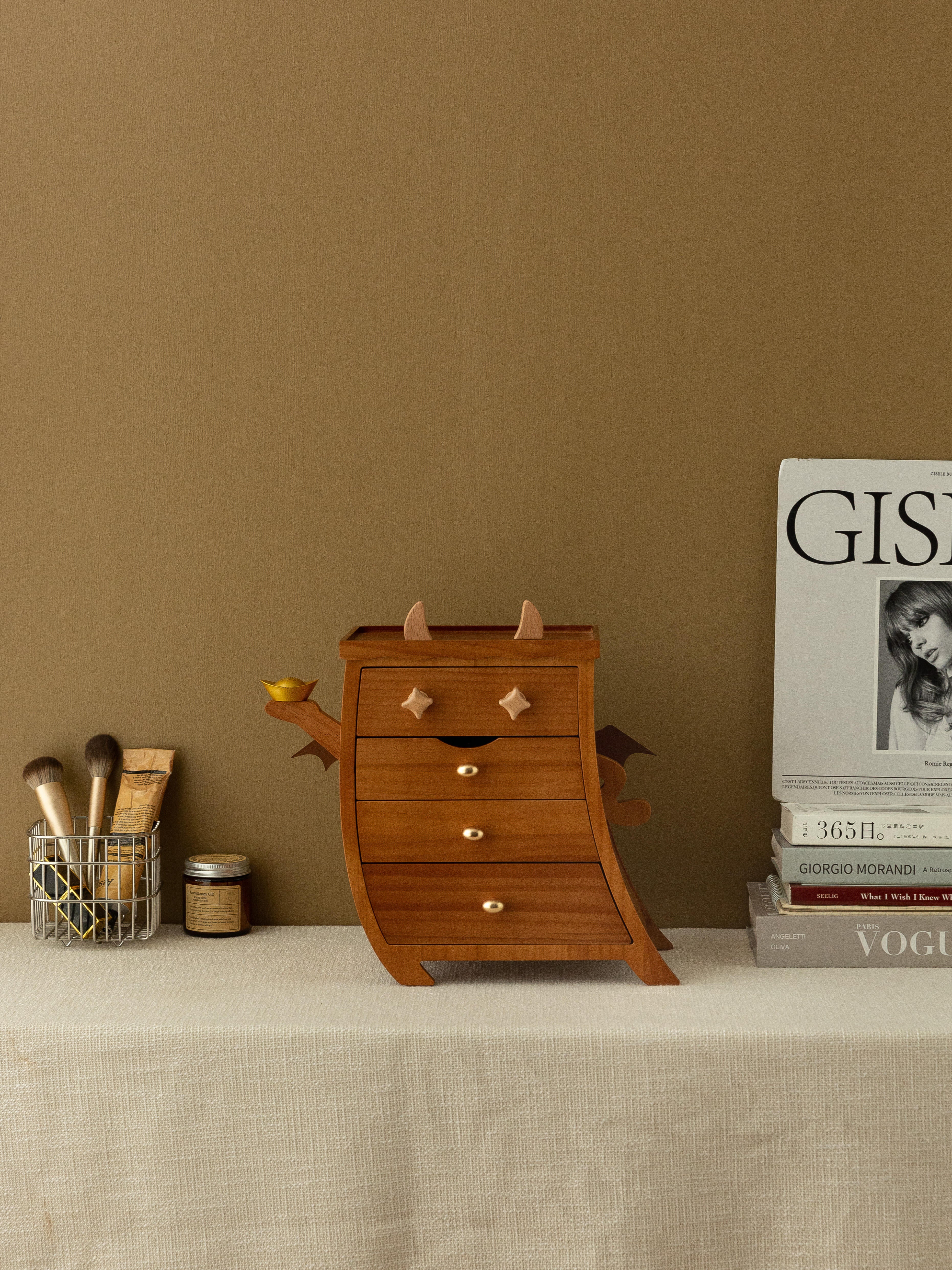 creative jewelry organizer