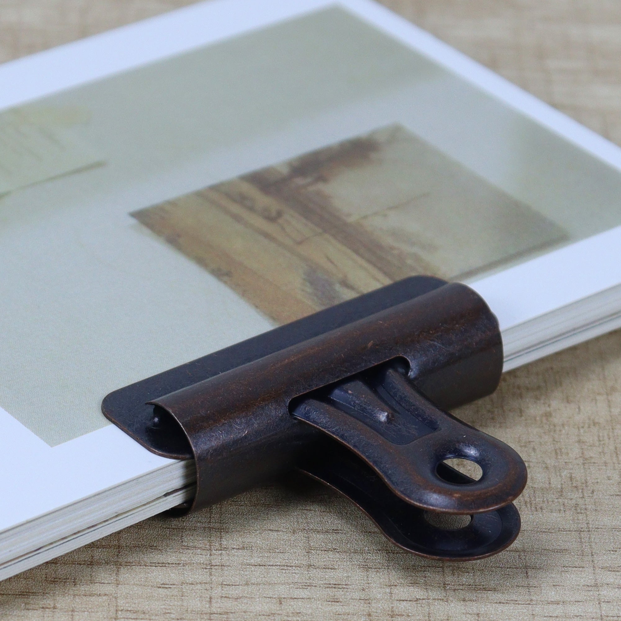 bulldog clips