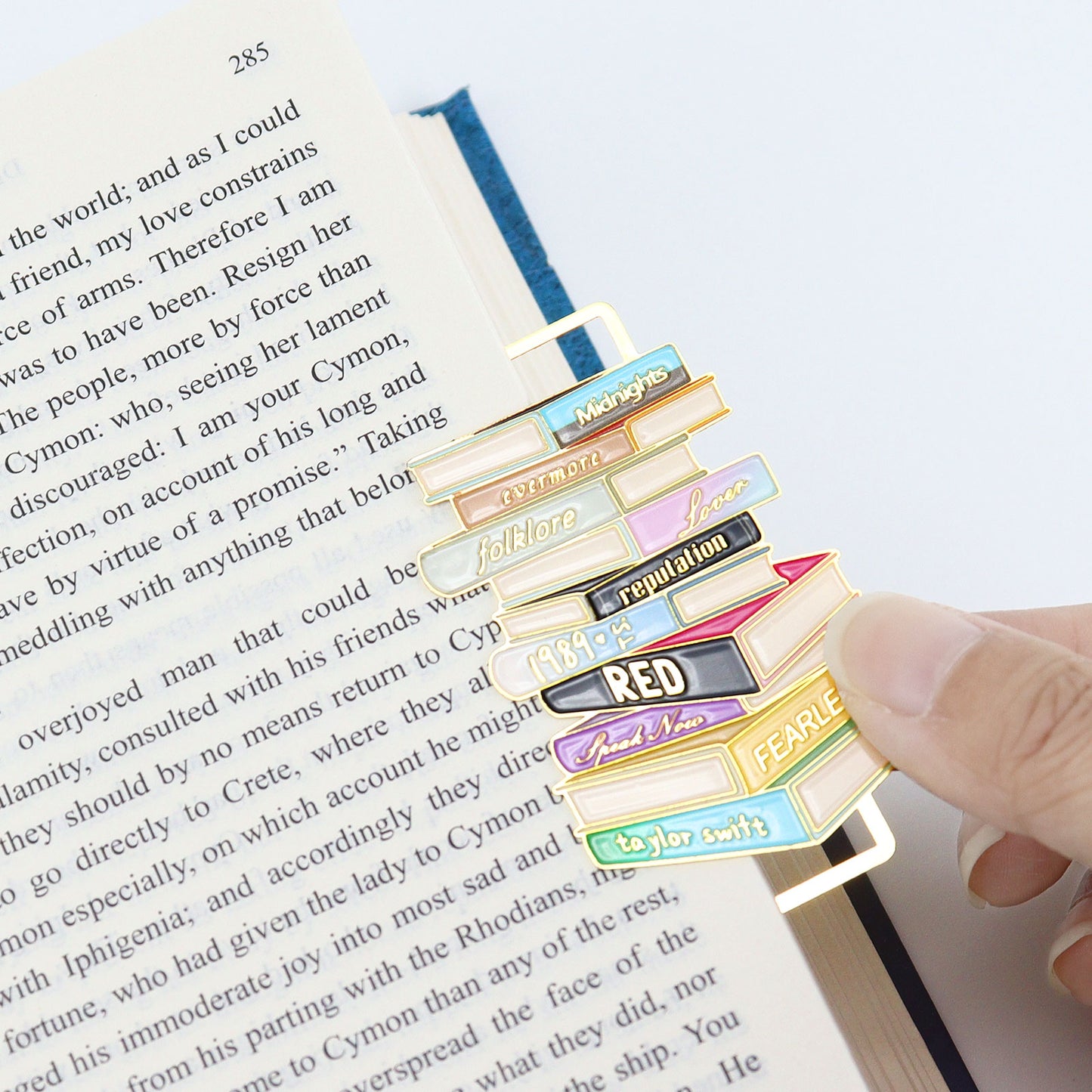 Taylor Swift Gold Bookmarks