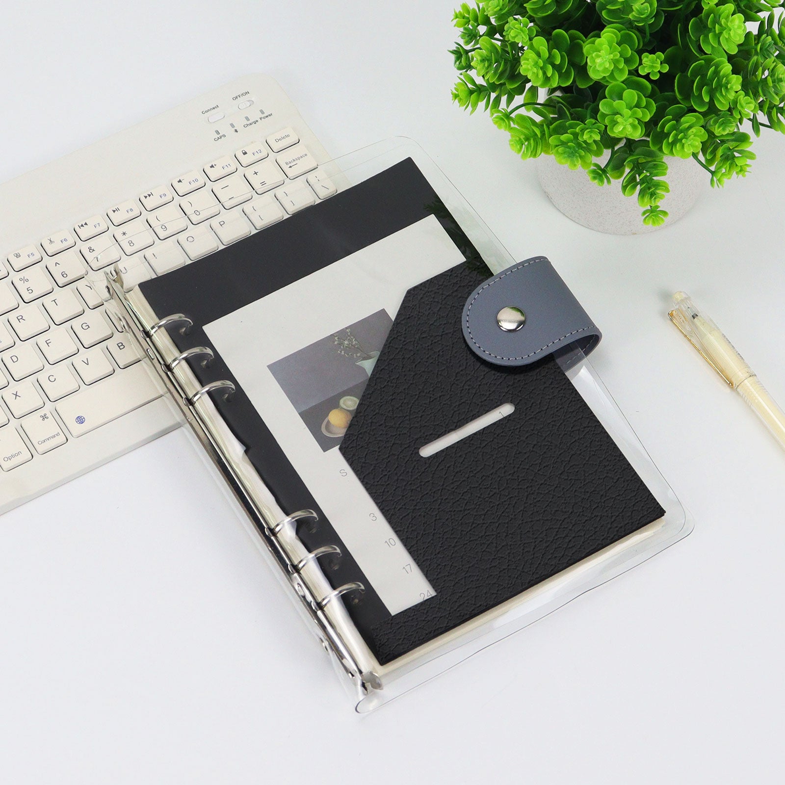 black planner pockets