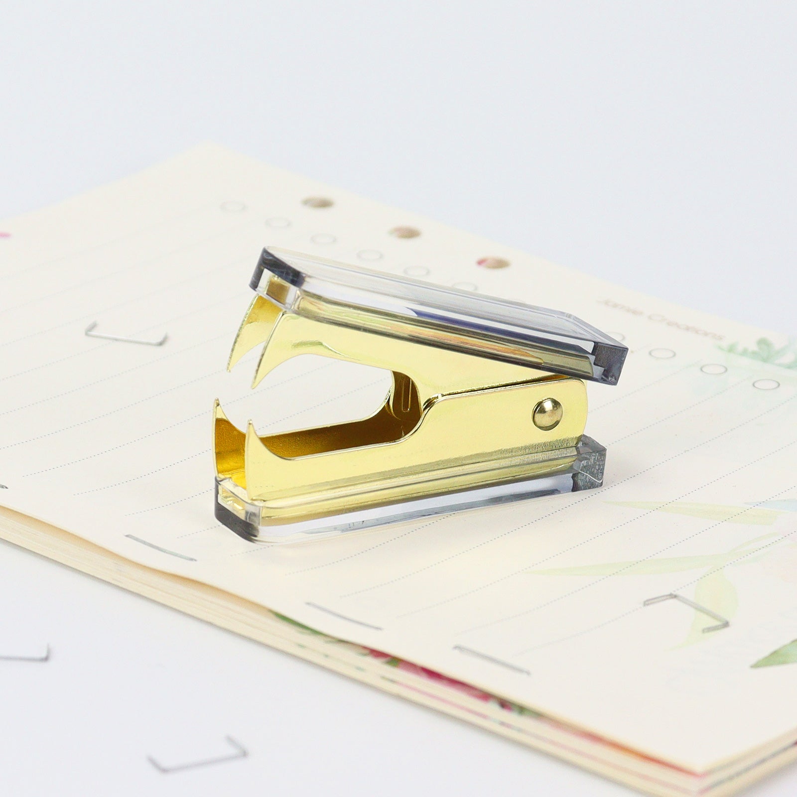 Clear staple remover