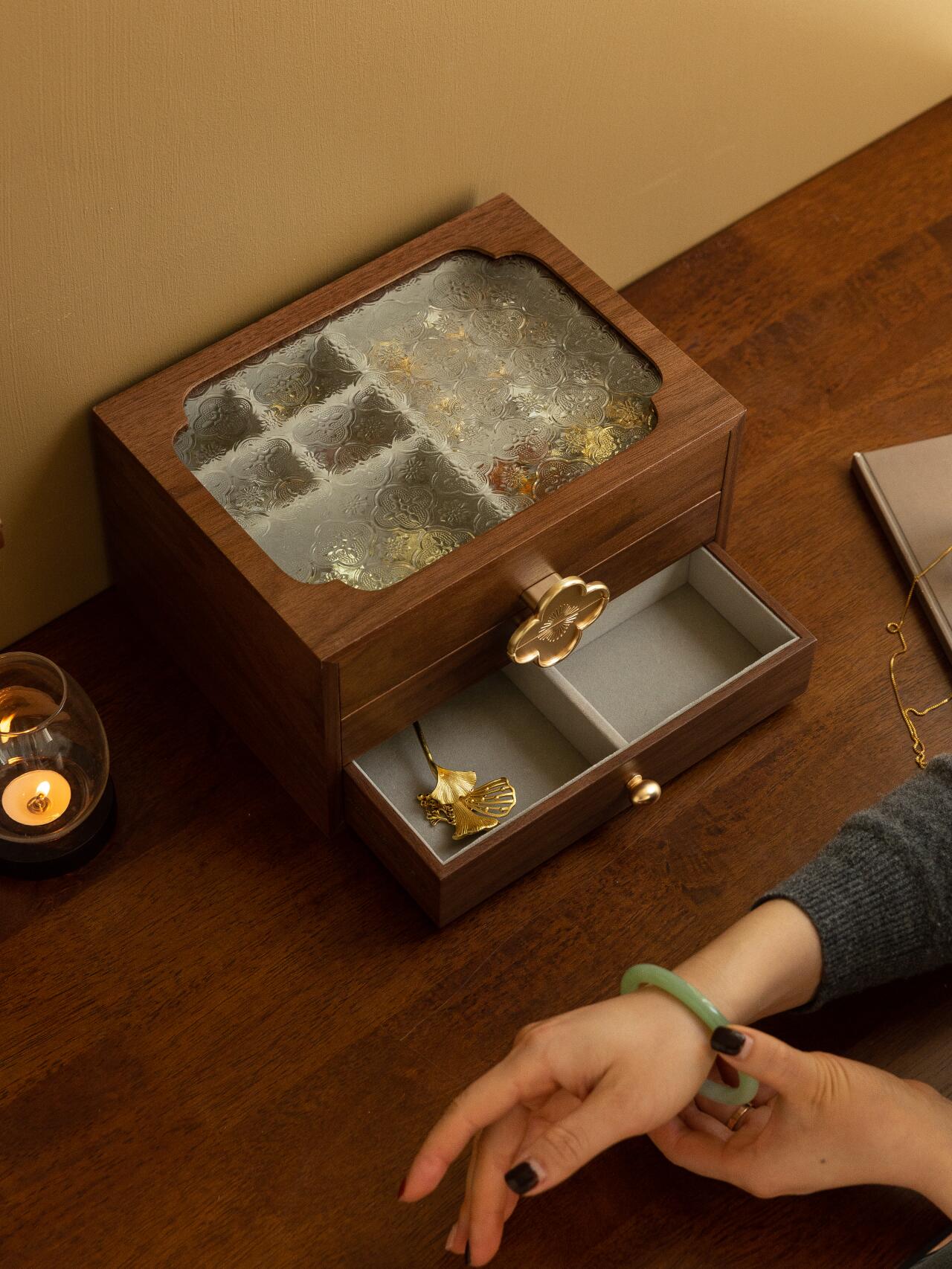 wooden jewelry holder