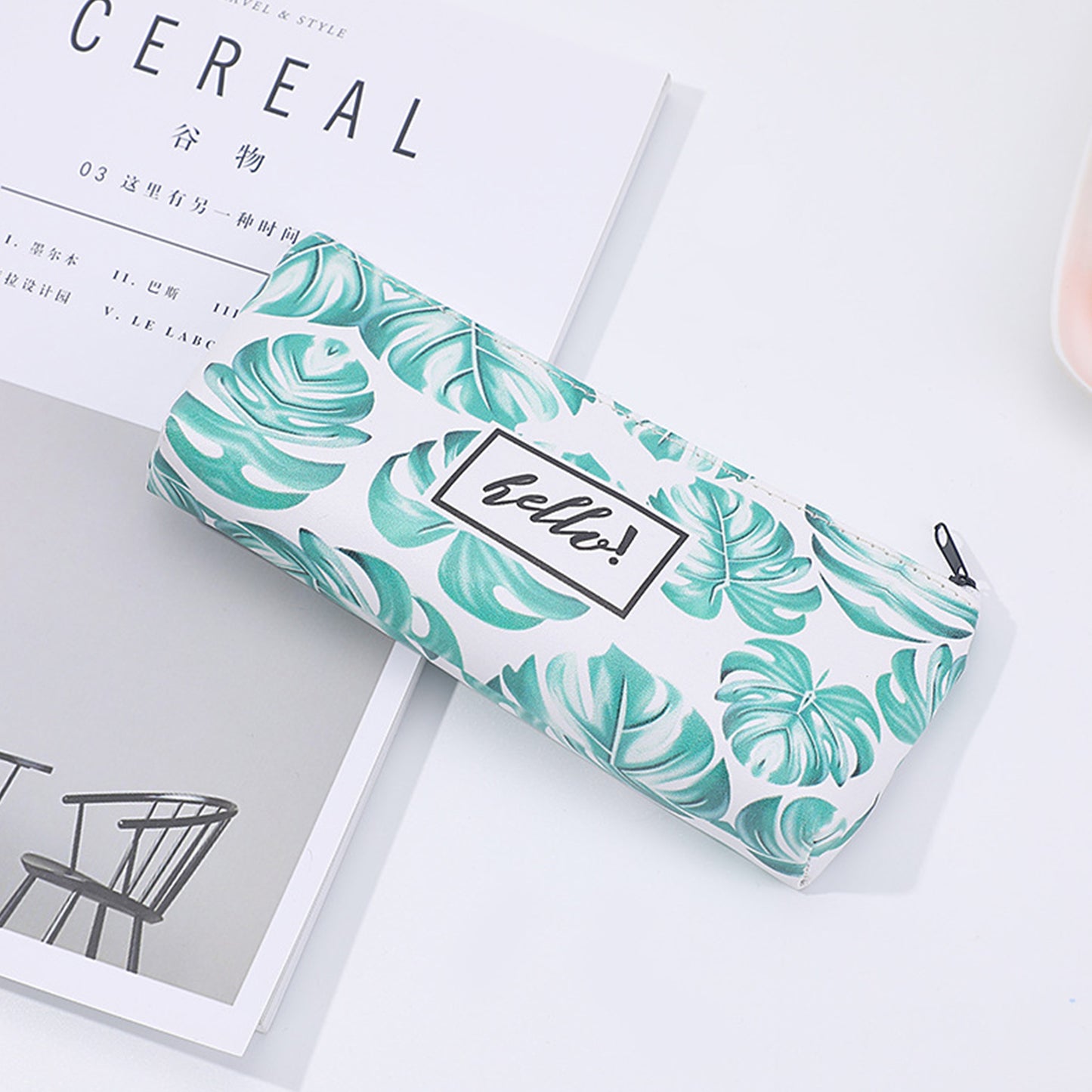 FUIWTTR Pencil Case Cute Pouch Bag Cactus Pen Box Leather Stationery Bag  with Zipper for Teen Girls Adults Student Teen High School Office Supplies